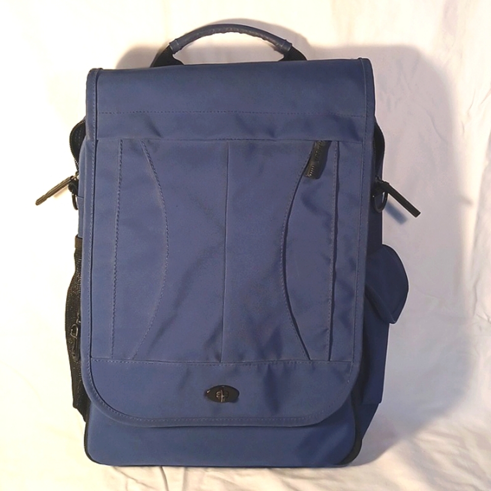 Vintage L.L. Bean Traveler Backpack/Shoulder Bag w/Trolley Sleeve. EUC